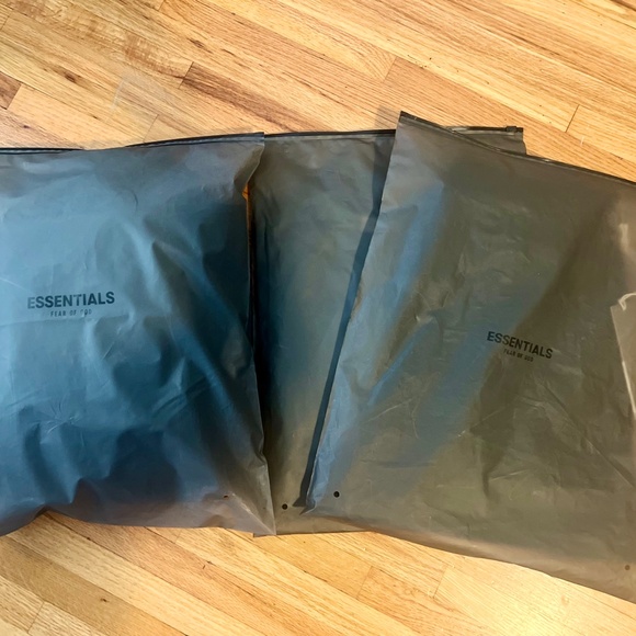 FOG Essentials — Read Description - Picture 2 of 3